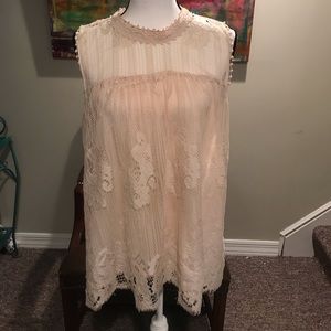 Xhilaration lace top
